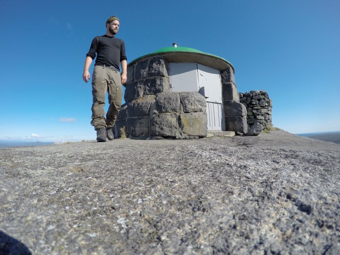 Nødbu på toppen av Styggmann